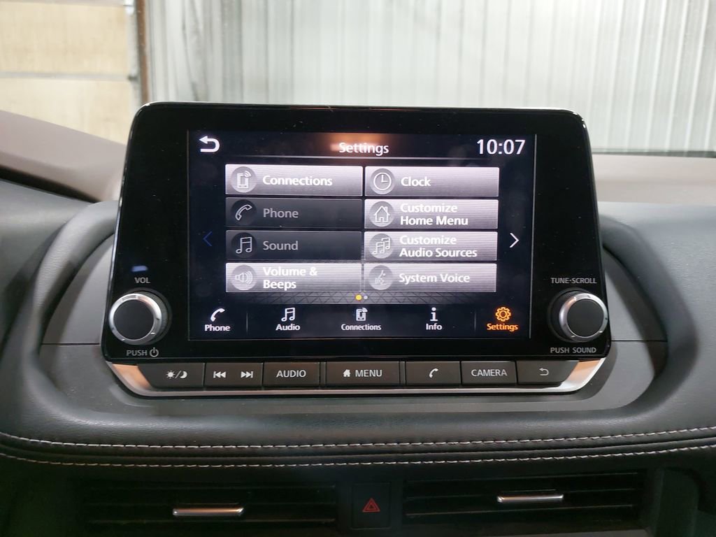 Used 2023 Nissan Rogue S image 22