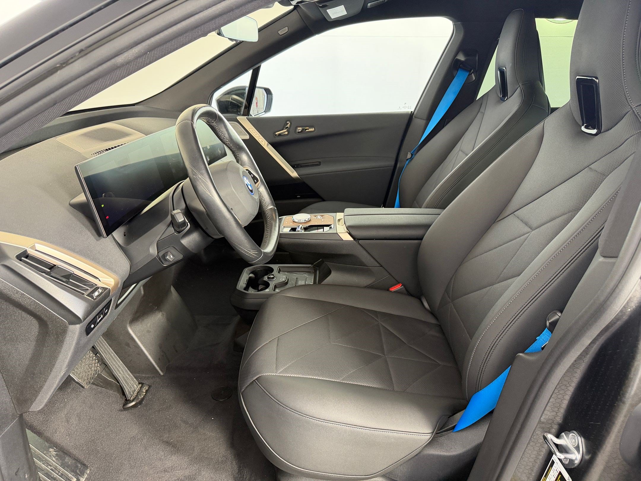 Used 2024 BMW iX M60 AWD/4WD image 5