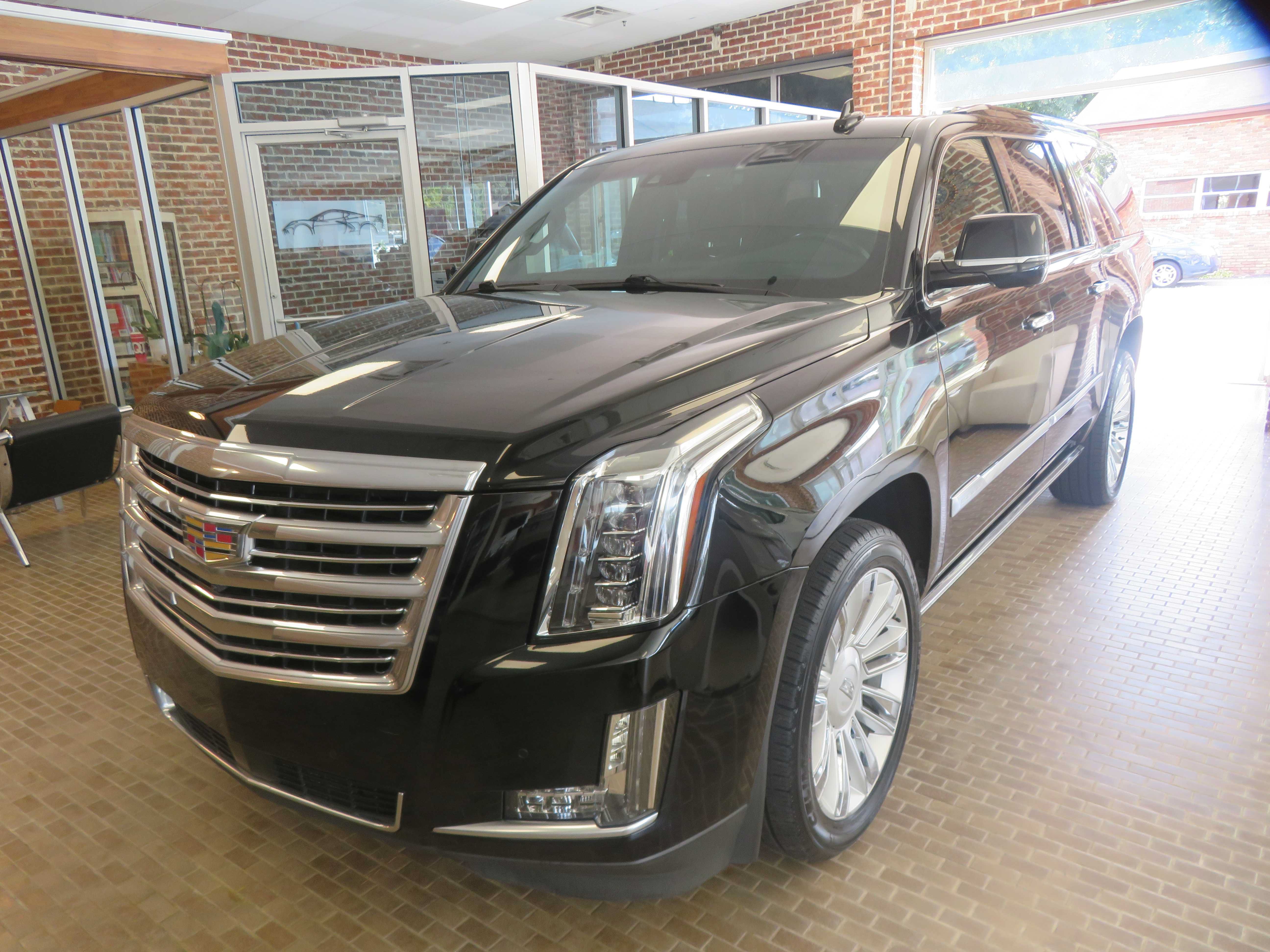 Used 2016 Cadillac Escalade ESV Platinum AWD/4WD image 86