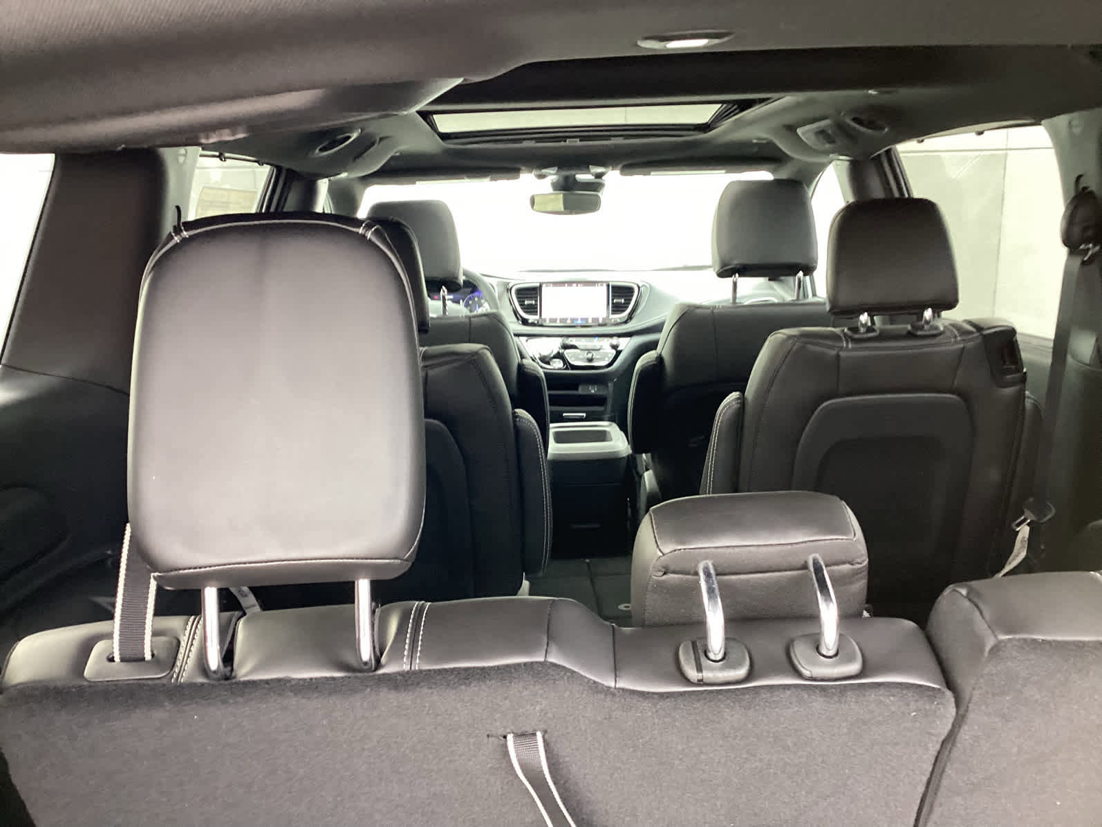 New 2026 Chrysler Pacifica Select image 10