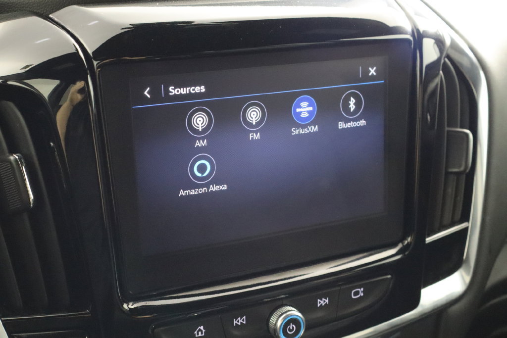 Used 2023 Chevrolet Traverse LT AWD/4WD image 30