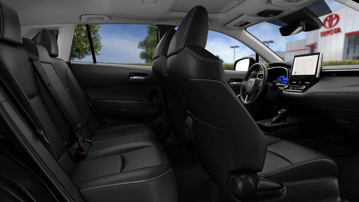 Used 2026 Toyota Corolla Cross XLE w/ Convenience Package FWD image 29