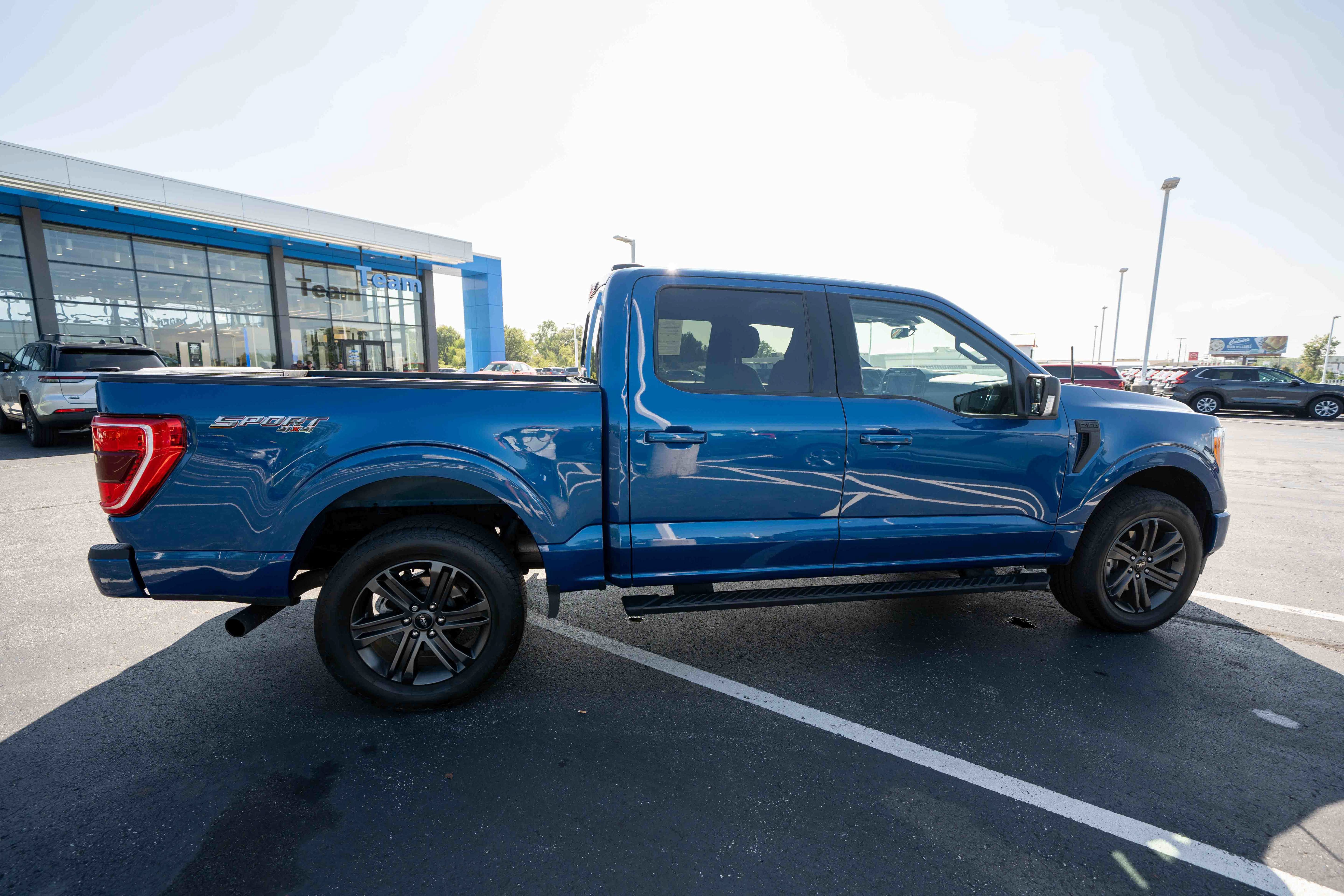 Used 2022 Ford F150 XLT w/ Equipment Group 302A High AWD/4WD image 6