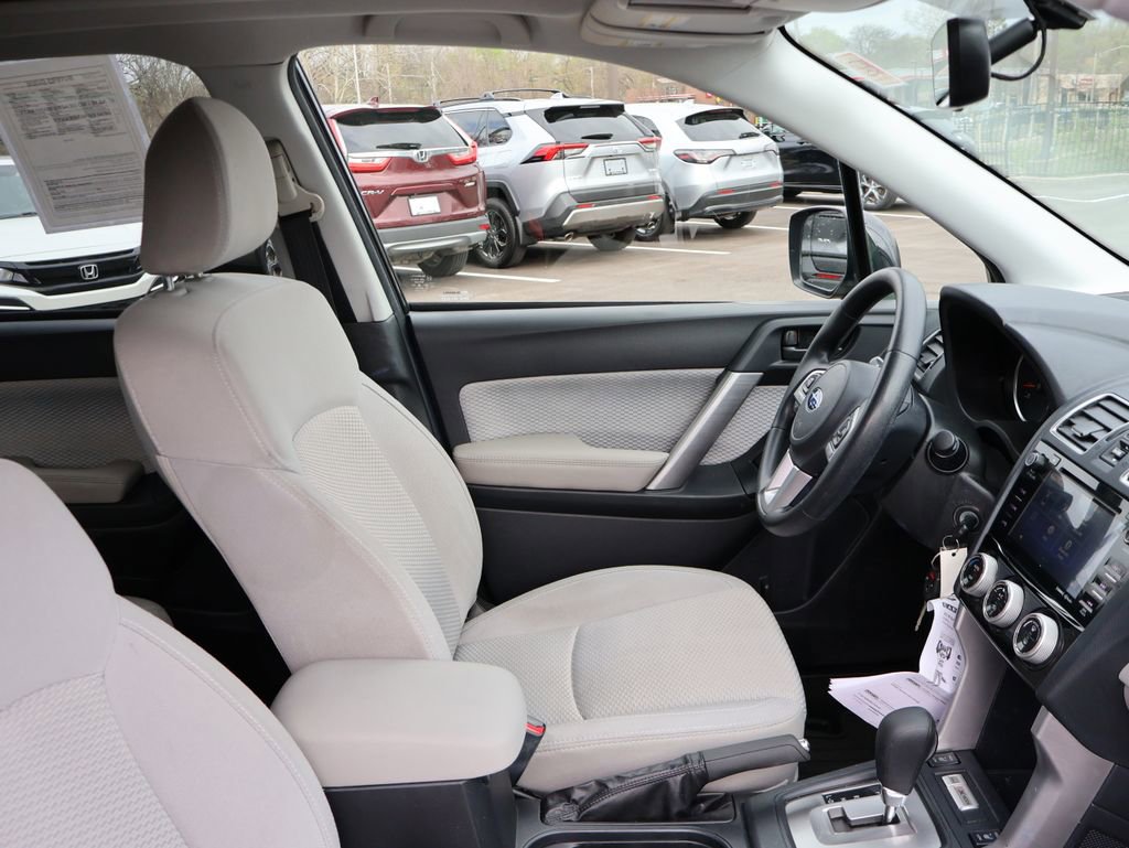 Used 2018 Subaru Forester 2.5i Premium w/ All-Weather Package image 8