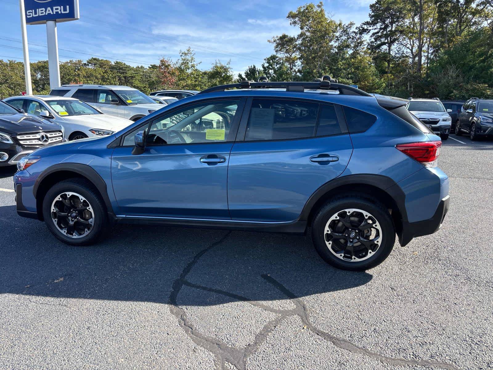 Used 2023 Subaru Crosstrek 2.0i Premium AWD/4WD image 3