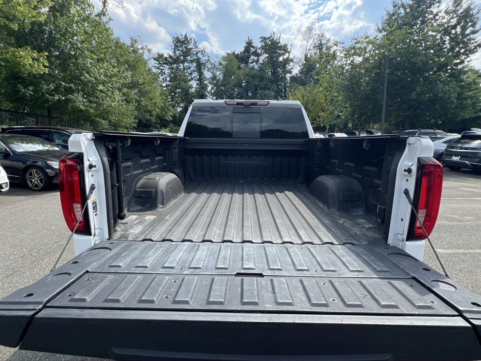 Used 2020 GMC Sierra 1500 Denali w/ Denali Ultimate Package AWD/4WD image 33
