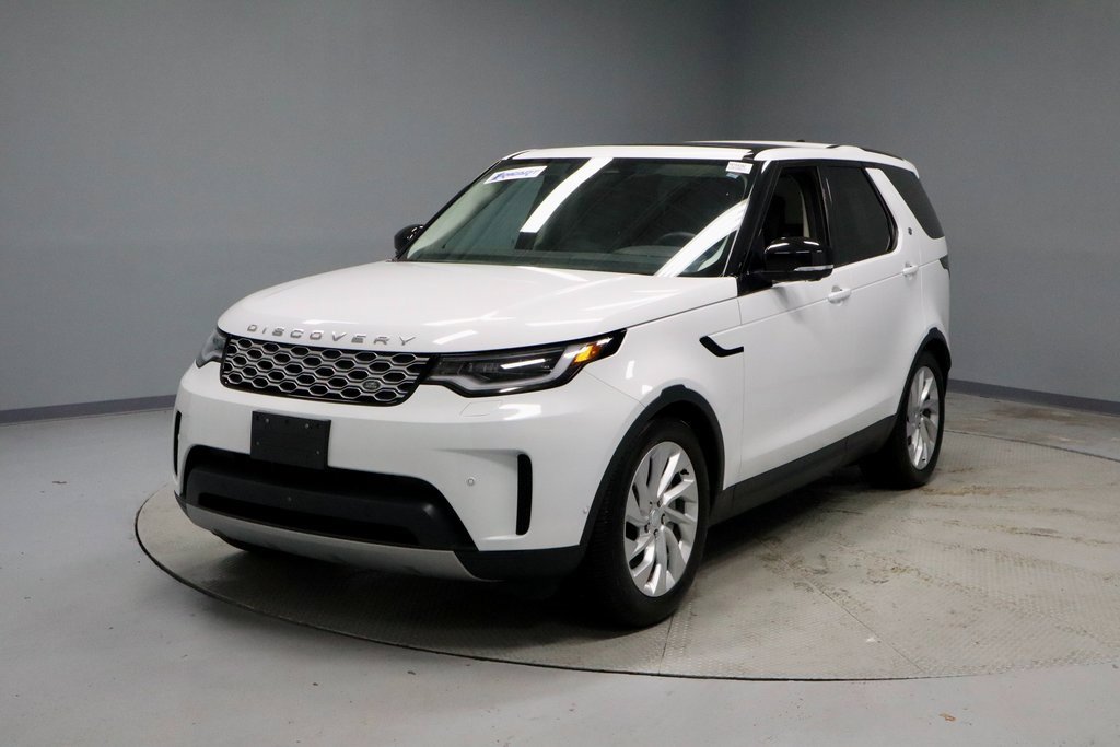 Used 2024 Land Rover Discovery S image 7