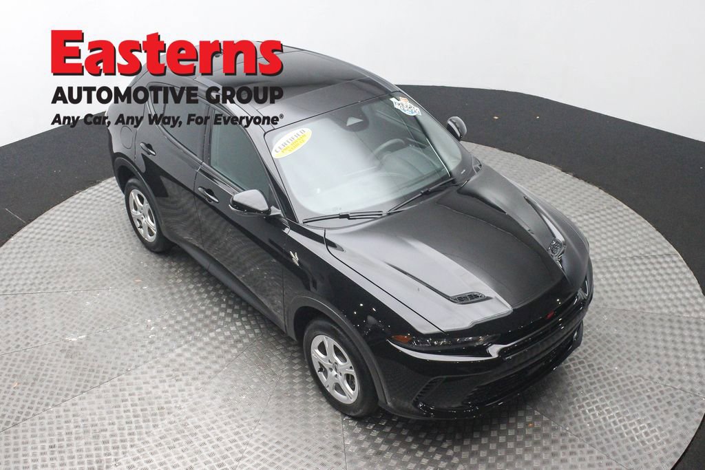 Used 2024 Dodge Hornet GT image 3