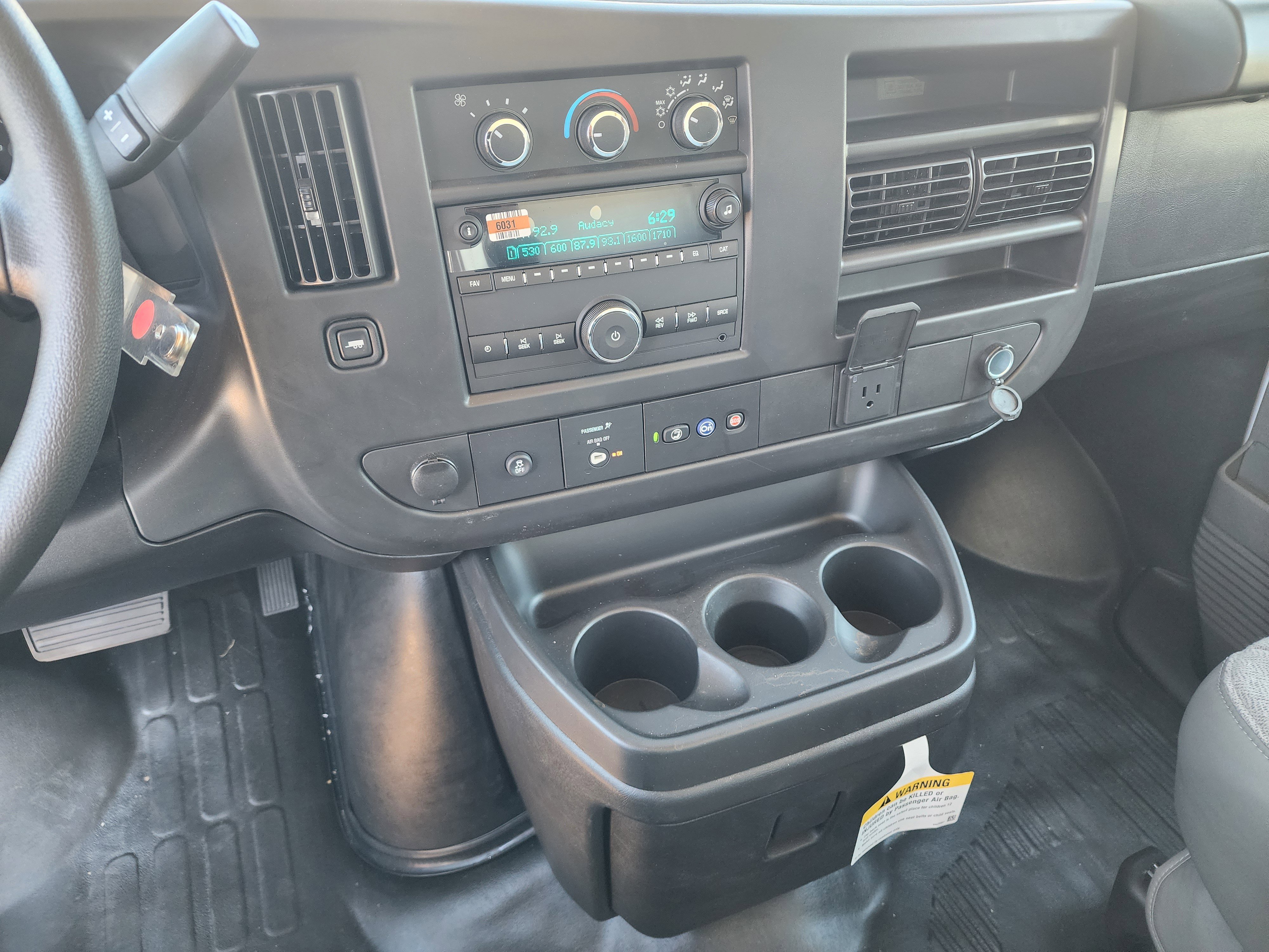 New 2025 Chevrolet Express 3500 w/ Power Convenience Package RWD image 27