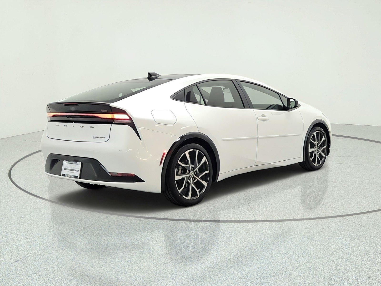 Used 2024 Toyota Prius Prime FWD image 5