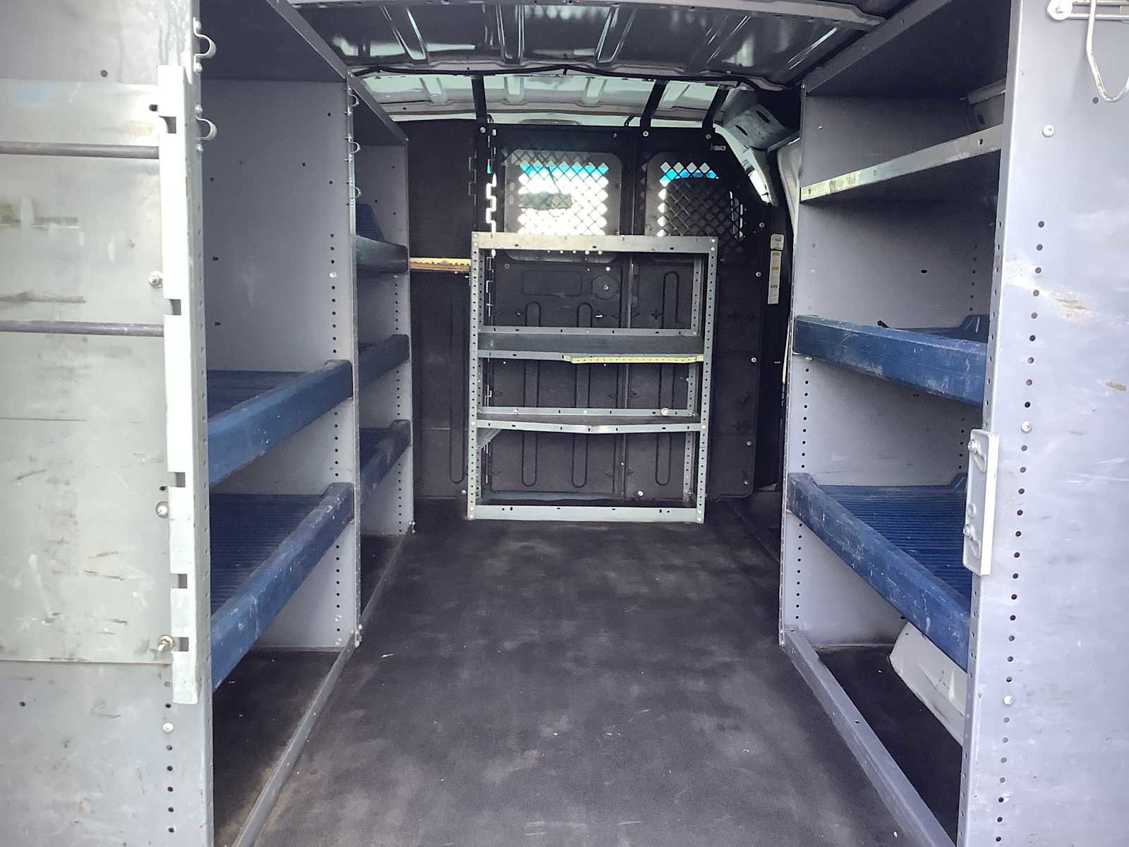 Used 2014 Ford E-250 and Econoline 250 image 19