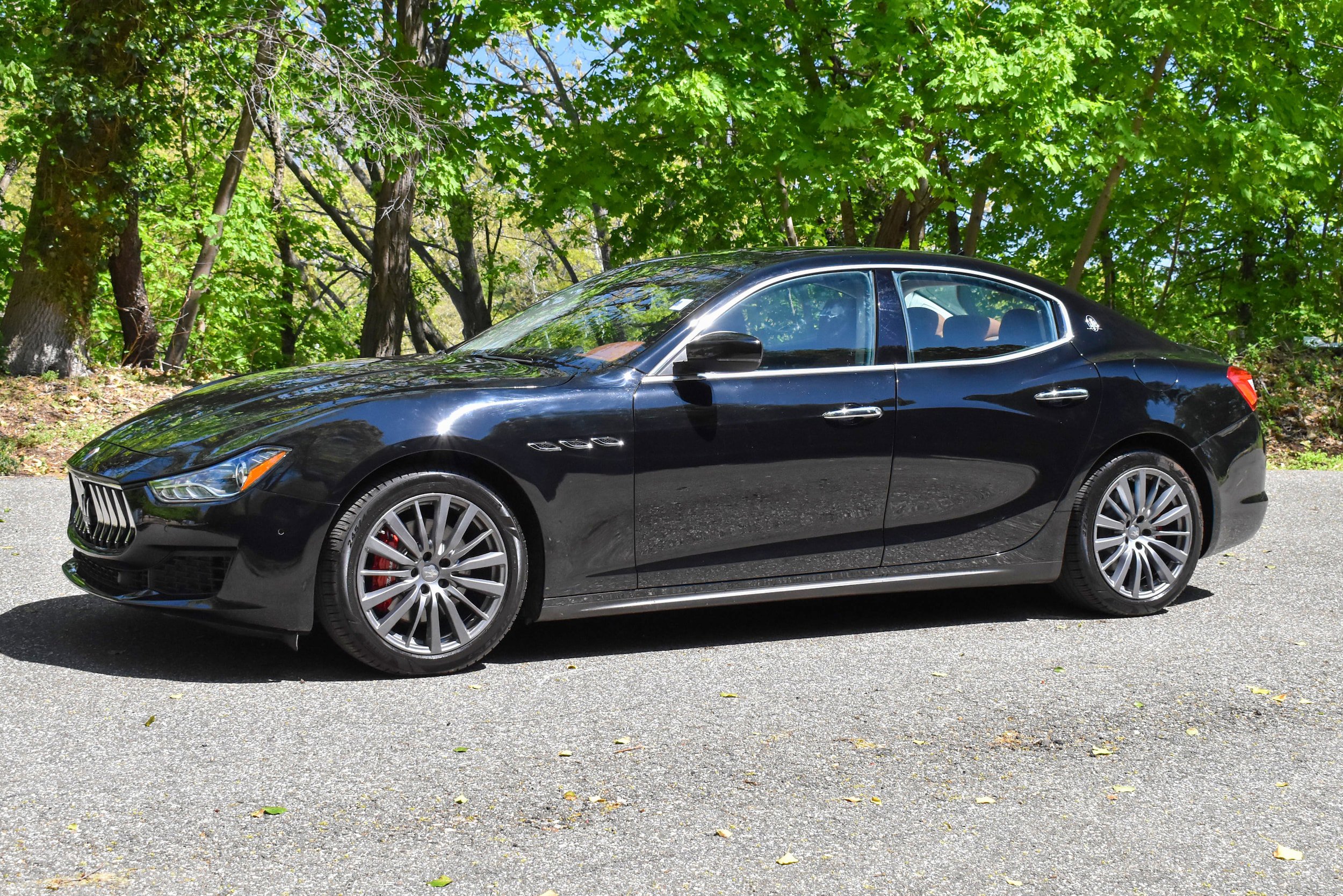 Used 2020 Maserati Ghibli RWD image 2