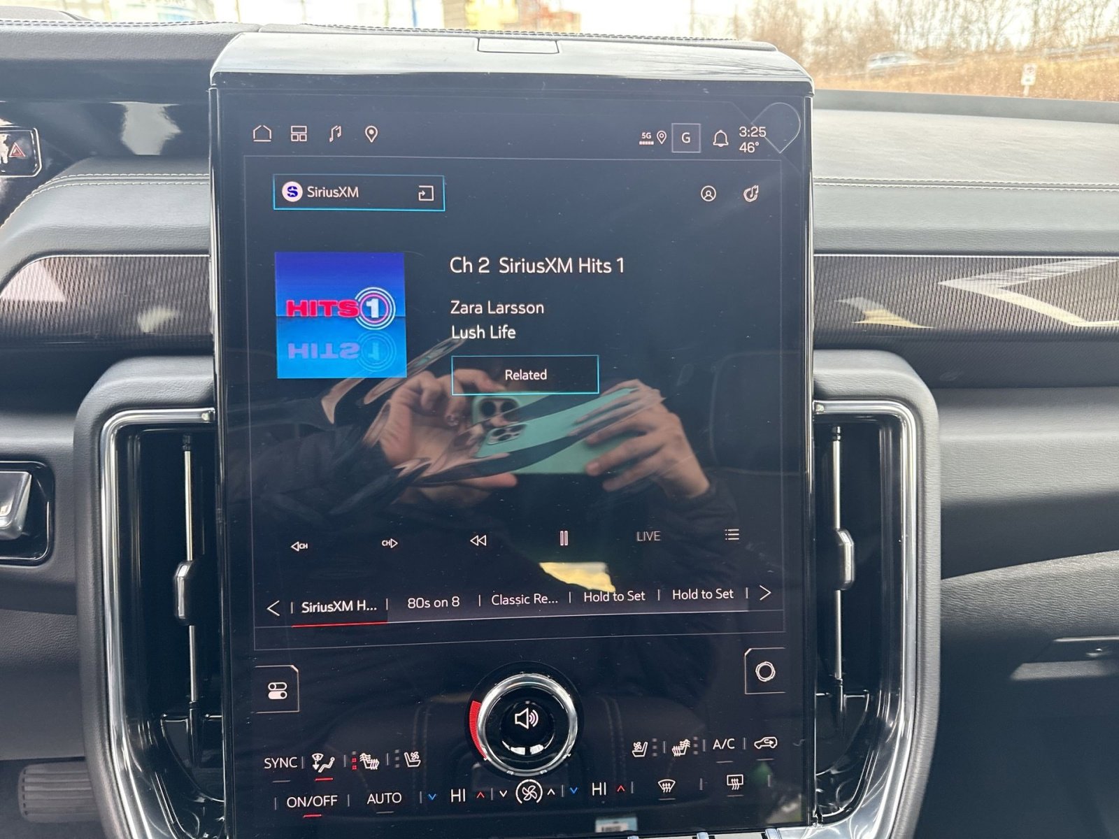 New 2026 GMC Yukon XL Elevation w/ Elevation Premium Package image 18