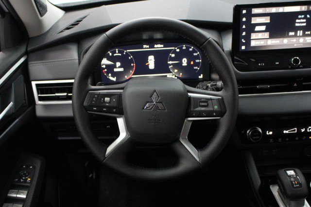 New 2026 Mitsubishi Outlander SE FWD image 20