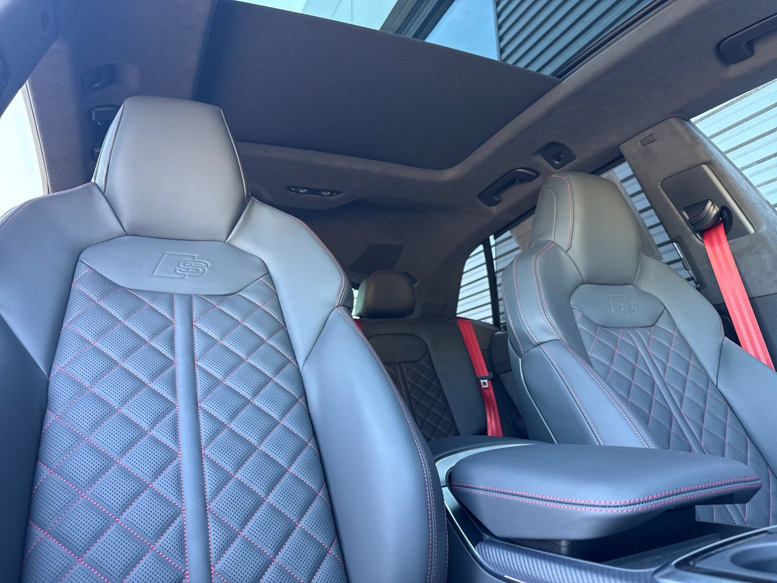 New 2026 Audi SQ8 Prestige AWD/4WD image 17