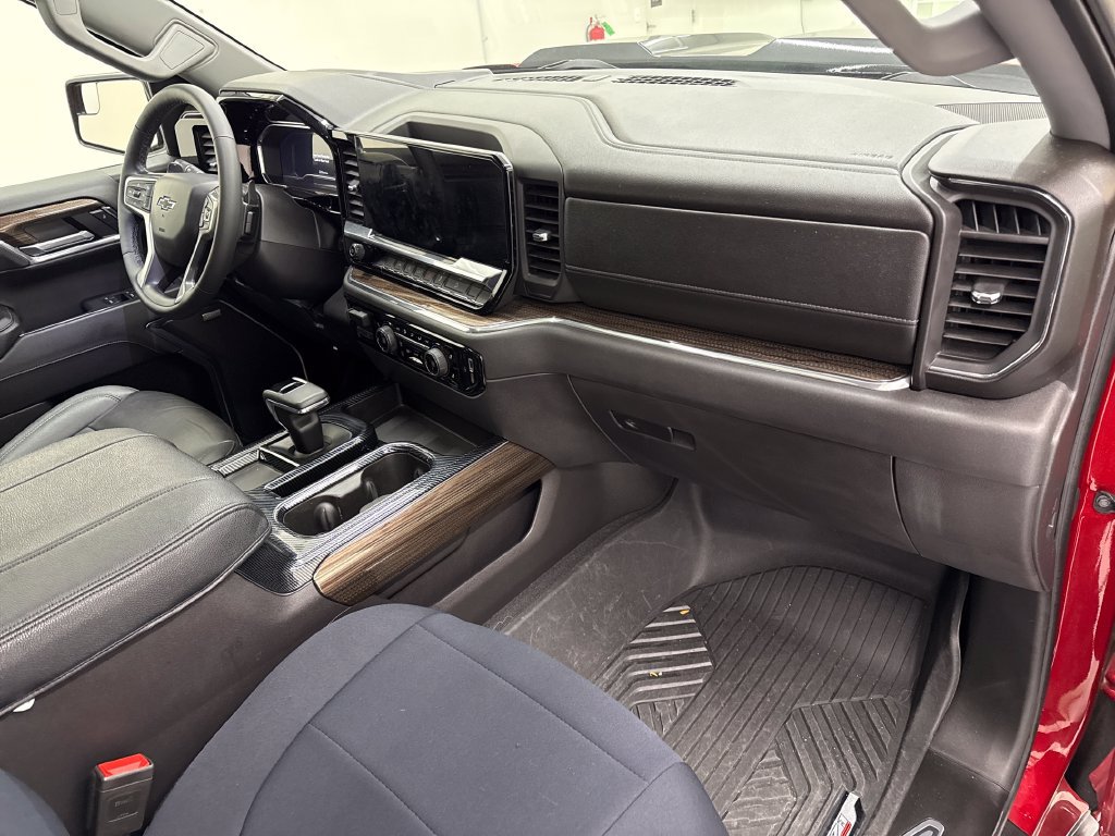 Used 2024 Chevrolet Silverado 1500 LT Trail Boss AWD/4WD image 27