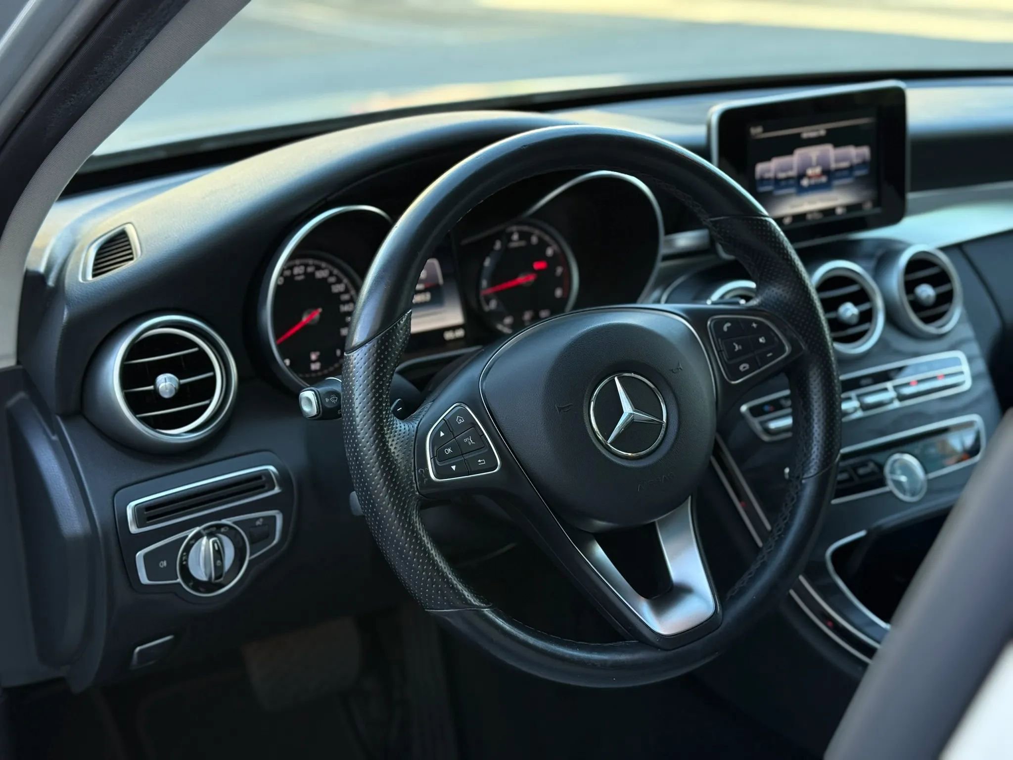 Used 2017 Mercedes-Benz C 300 Sedan image 22