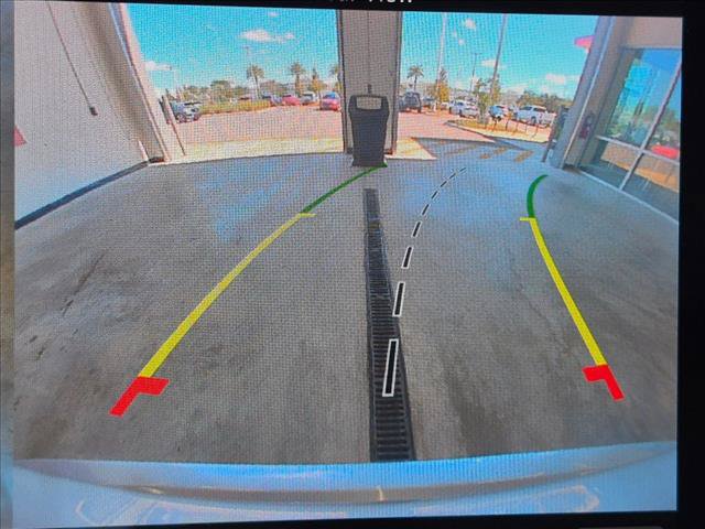 Used 2021 Chrysler Pacifica Touring-L w/ Uconnect Theater Family Group FWD image 13