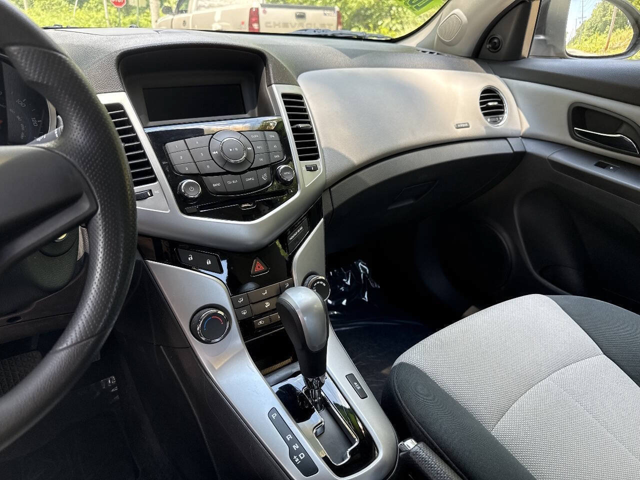 Used 2011 Chevrolet Cruze LS FWD image 12