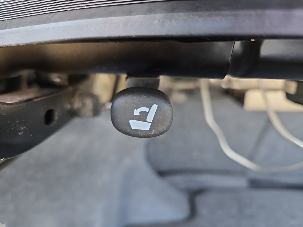 Used 2011 Toyota Corolla S image 30