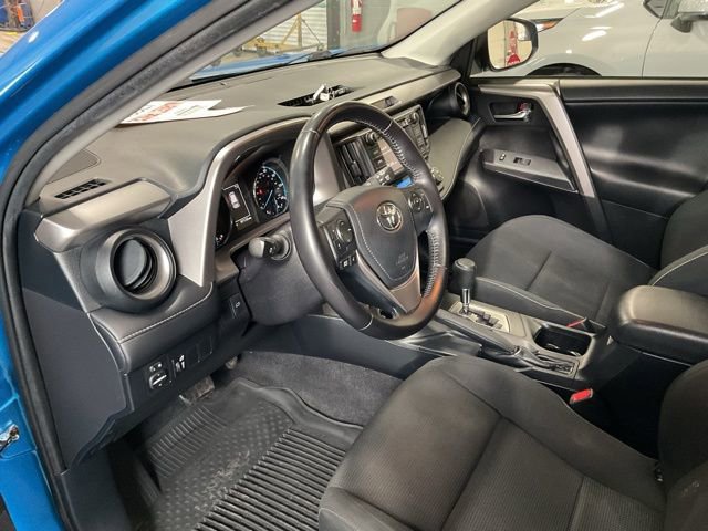 Used 2016 Toyota RAV4 XLE image 9