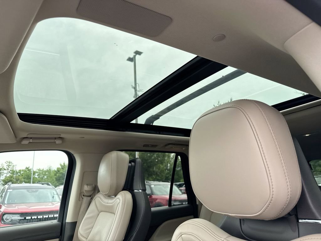 Used 2023 Lincoln Navigator L Reserve AWD/4WD image 20