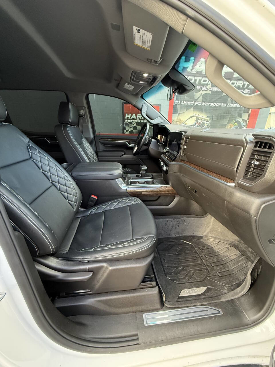 Used 2024 GMC Sierra 1500 Elevation image 13