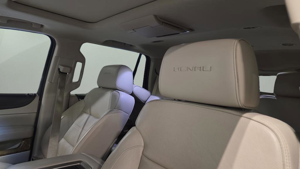 Used 2016 GMC Yukon Denali w/ Open Road Package image 11
