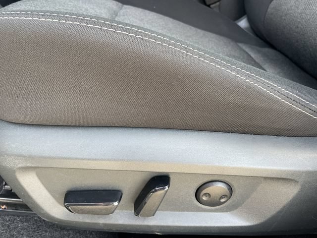 Used 2025 Nissan Rogue SV FWD image 24