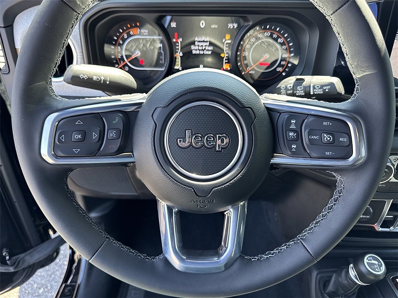 New 2025 Jeep Wrangler Unlimited Sahara AWD/4WD image 6