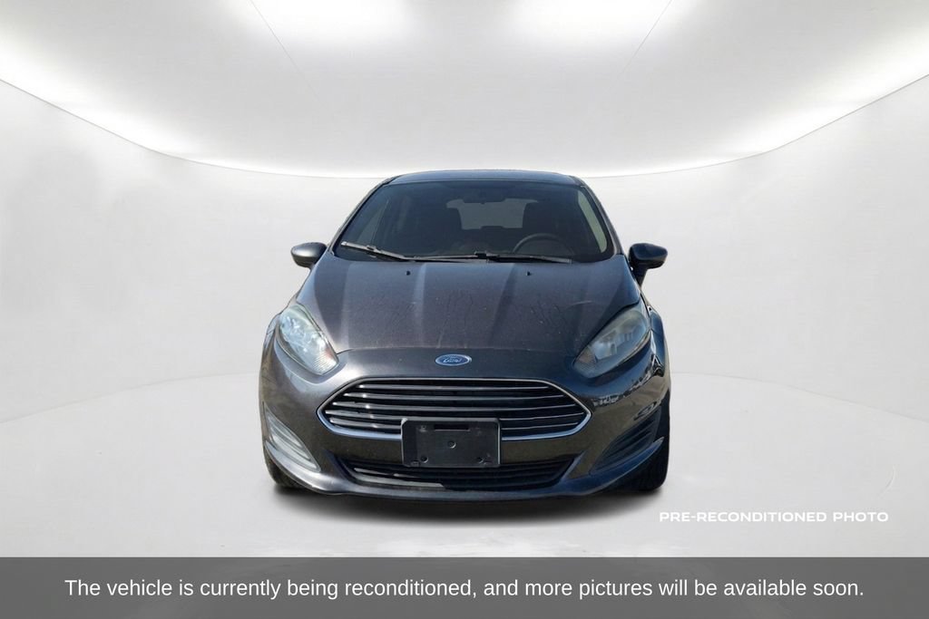 Used 2017 Ford Fiesta SE FWD image 2