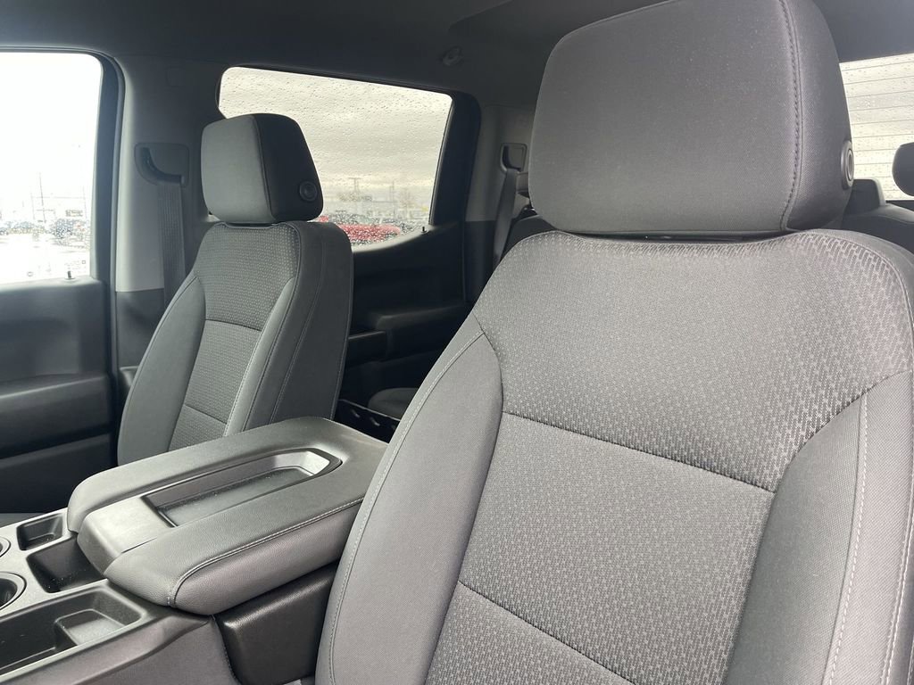 Used 2020 Chevrolet Silverado 1500 Custom w/ Custom Value Package image 17