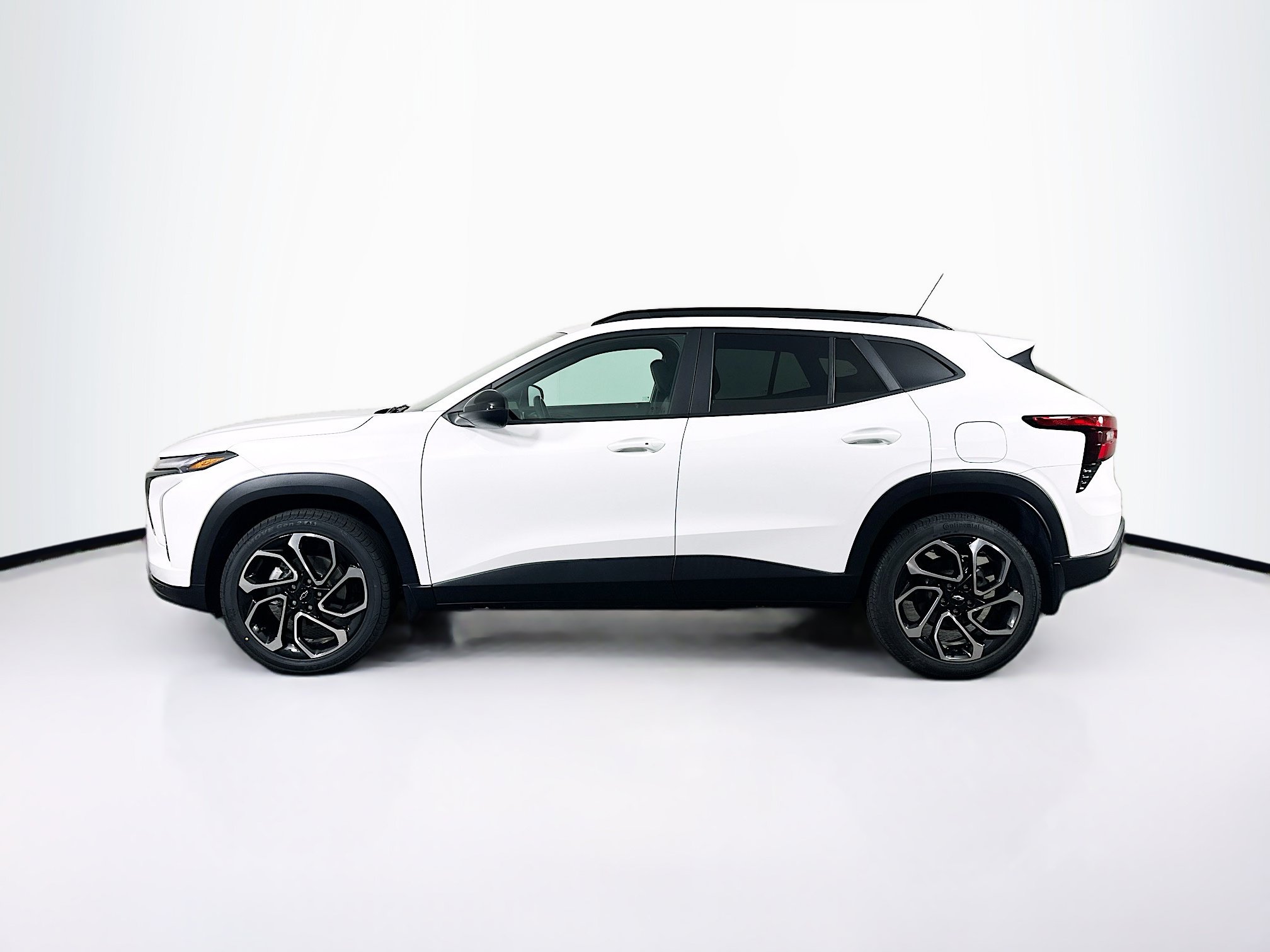 Used 2024 Chevrolet Trax RS FWD image 4