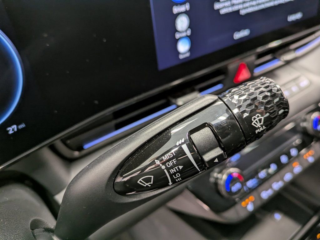 Used 2025 Hyundai Elantra N Base image 19