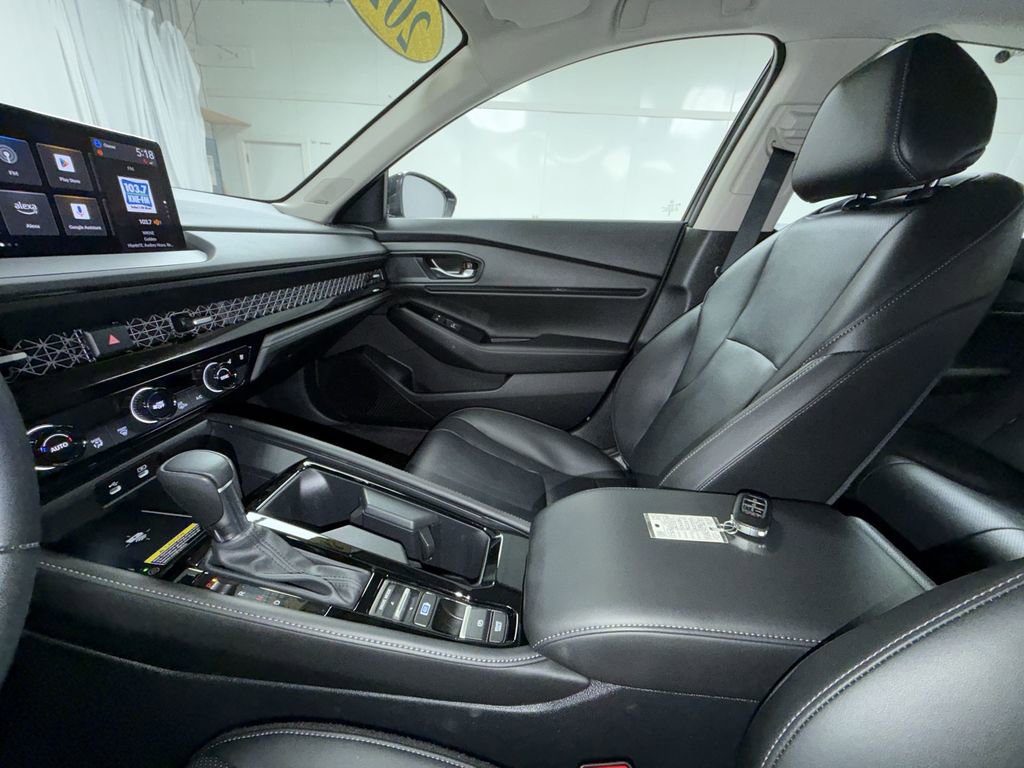 Used 2024 Honda Accord Touring image 21