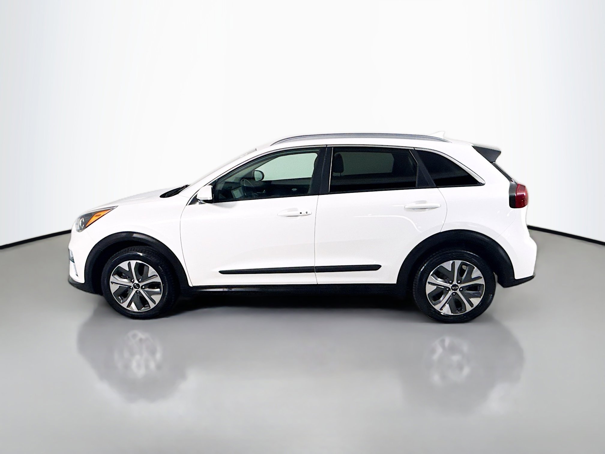 Used 2020 Kia Niro EX w/ Cold Weather Package image 6