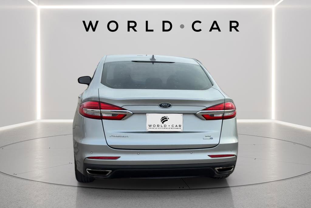 Used 2020 Ford Fusion SE image 4