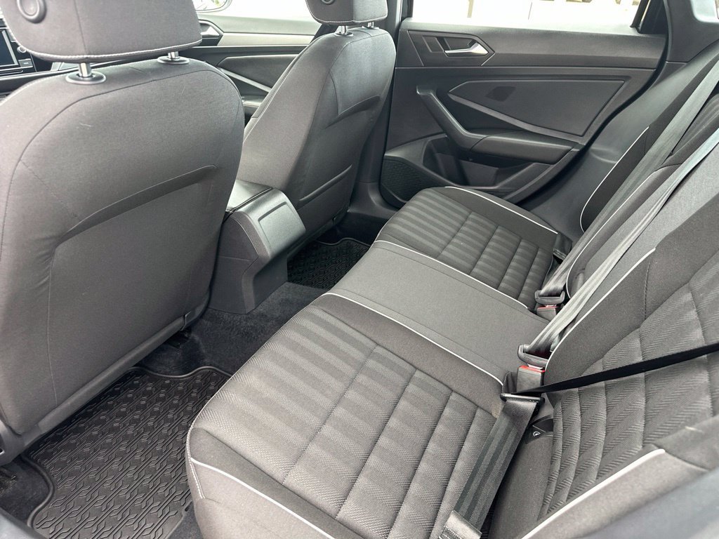 Used 2022 Volkswagen Jetta Sport FWD image 19