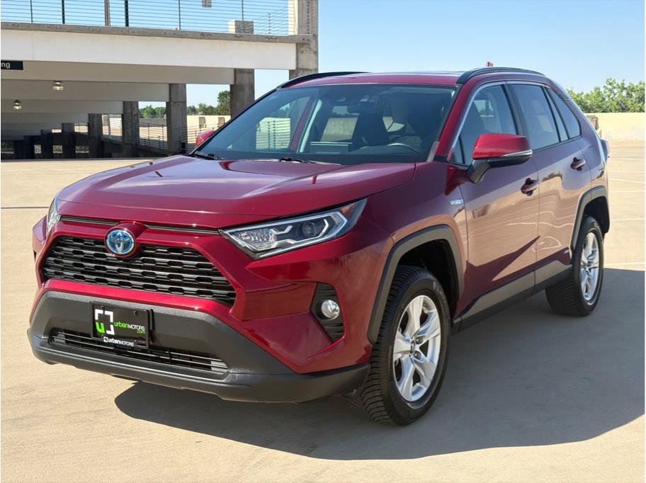 Used 2019 Toyota RAV4 XLE w/ Convenience Package AWD/4WD image 3