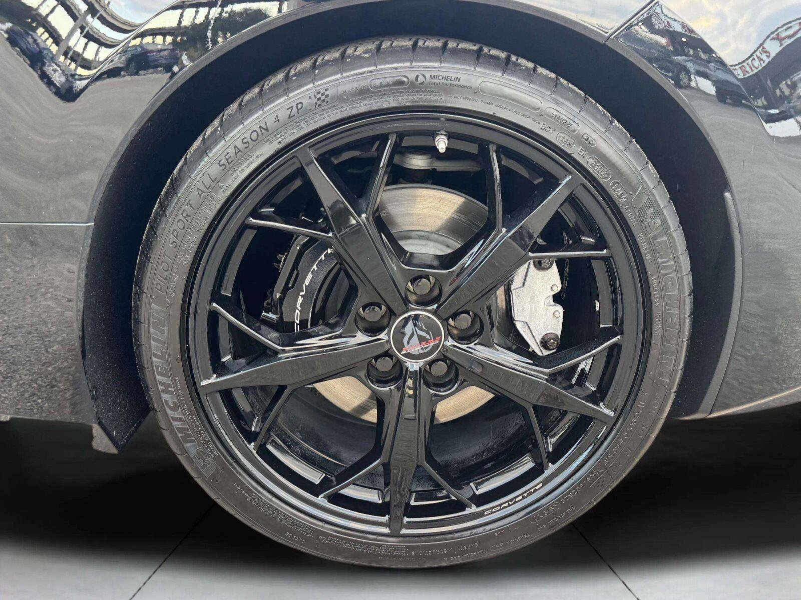 Used 2022 Chevrolet Corvette Stingray Coupe w/ 1LT RWD image 38