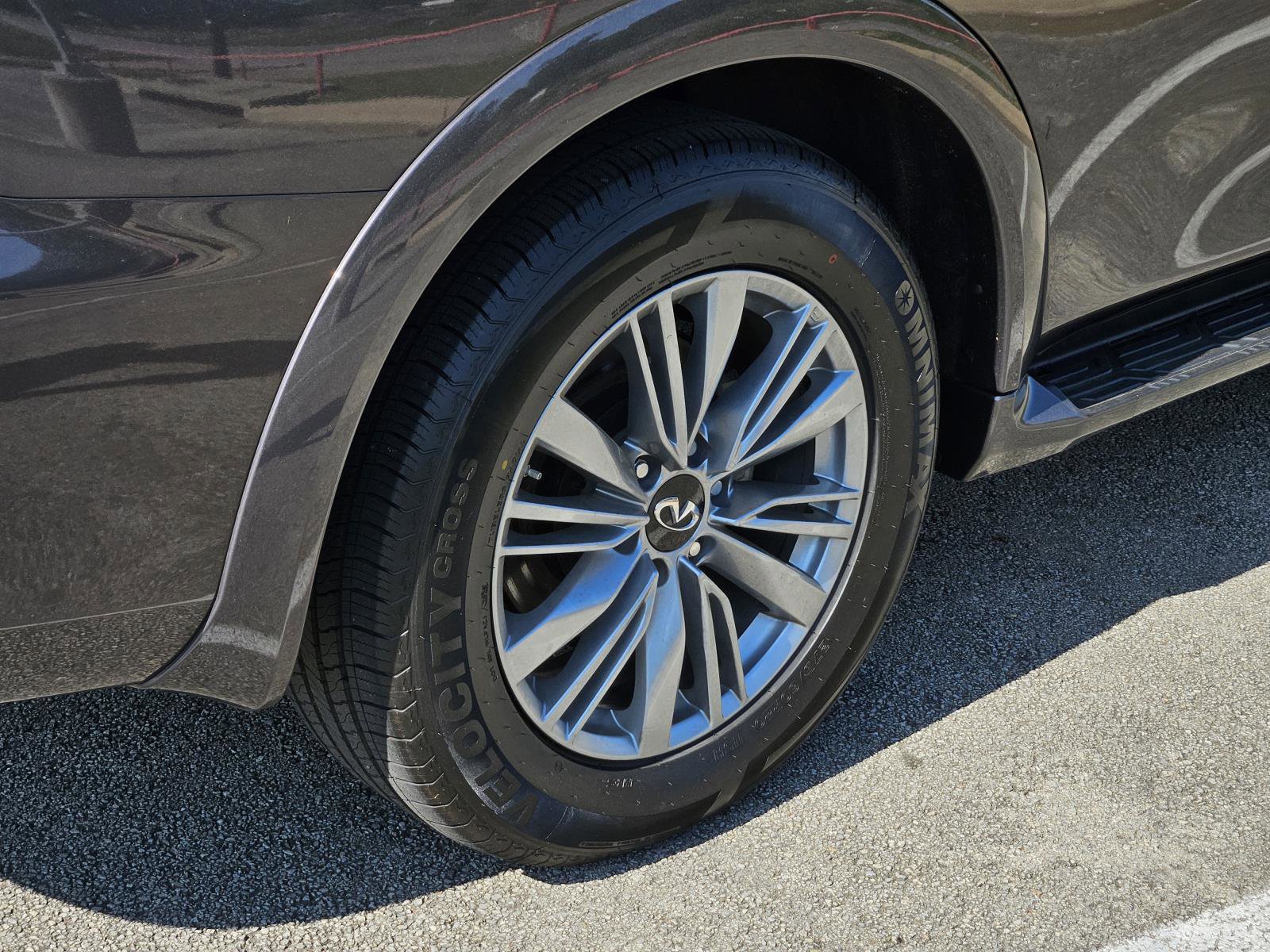 Used 2024 INFINITI QX80 Luxe image 10