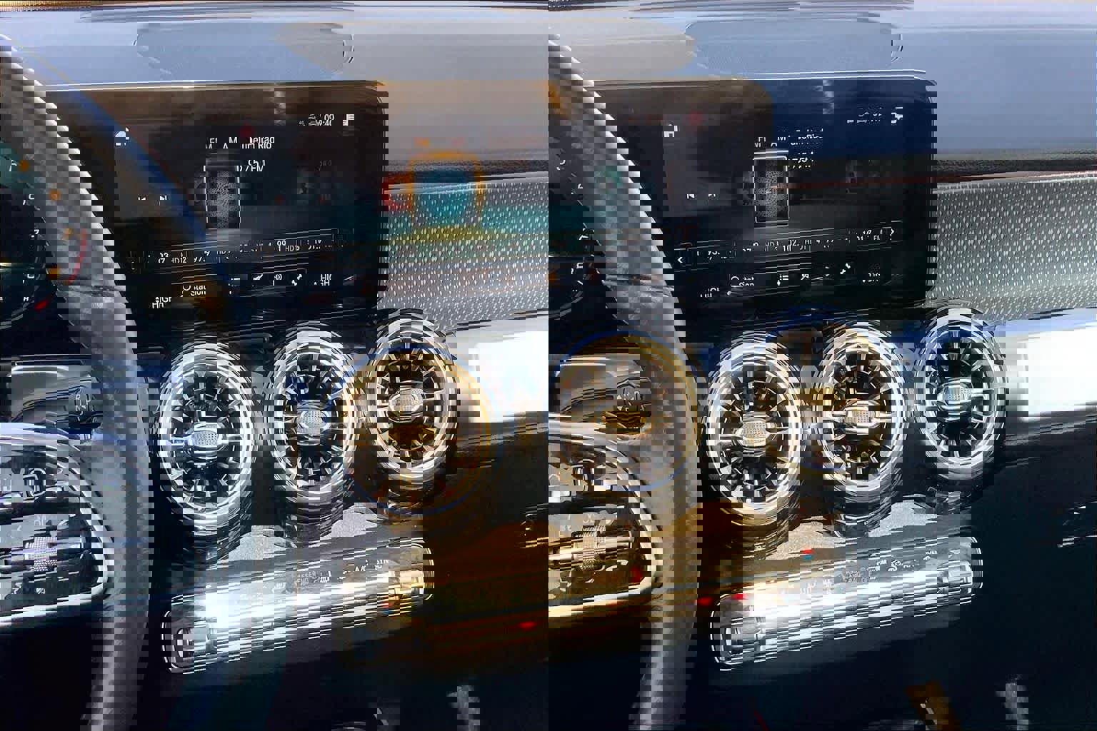 Used 2022 Mercedes-Benz GLB 250 4MATIC image 6