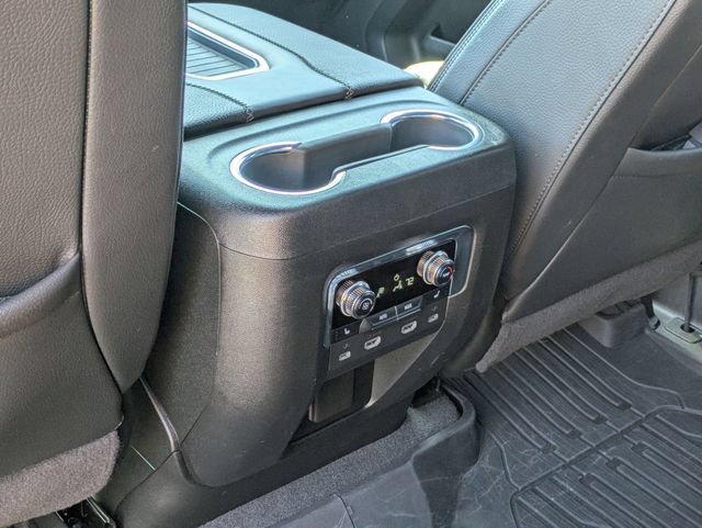 Used 2024 GMC Yukon Denali AWD/4WD image 32