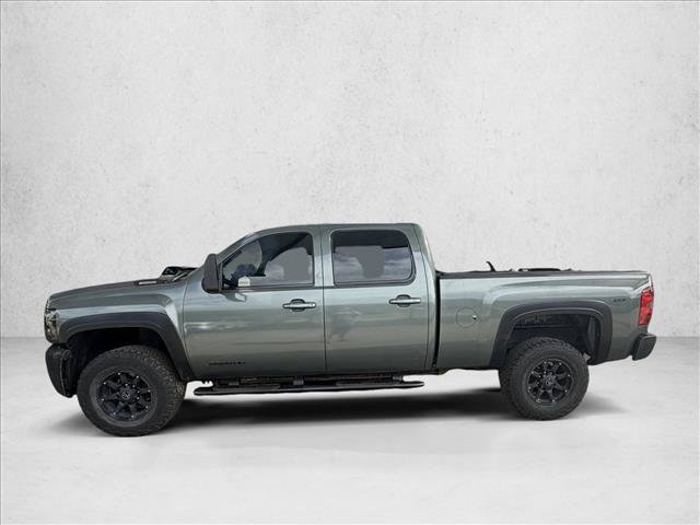 Used 2008 Chevrolet Silverado 2500 LTZ w/ Safety Package AWD/4WD image 2