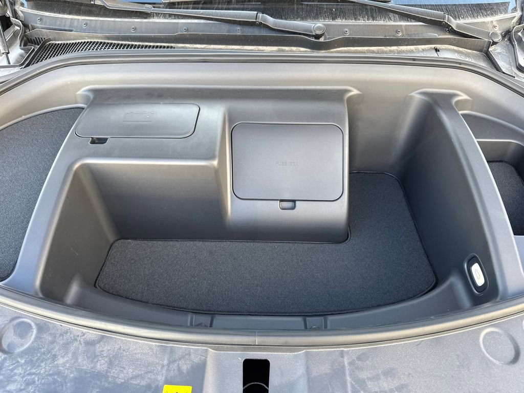 New 2025 VinFast VF 8 Plus AWD/4WD image 9