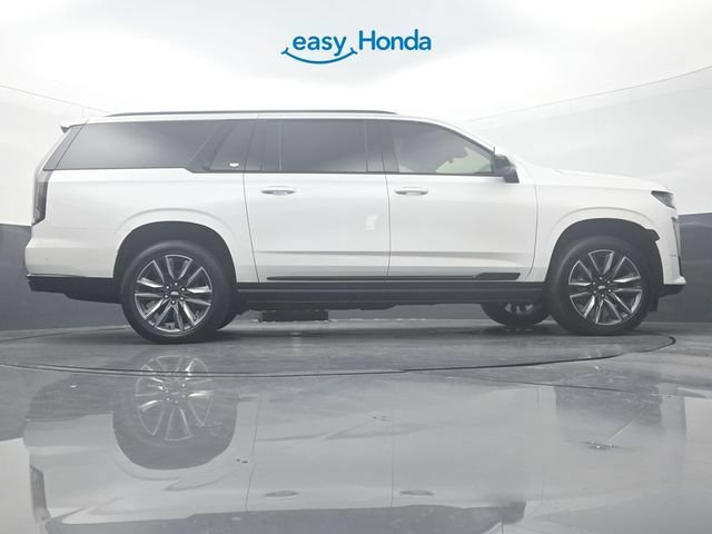 Used 2024 Cadillac Escalade ESV Sport w/ LPO, ONYX Package AWD/4WD image 35