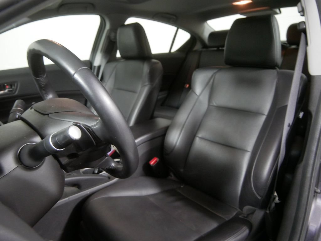 Used 2018 Acura ILX w/ Premium Package FWD image 10