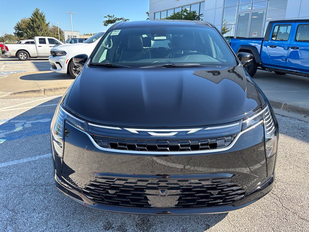 New 2027 Chrysler Pacifica Limited w/ Family Tech Group FWD image 7