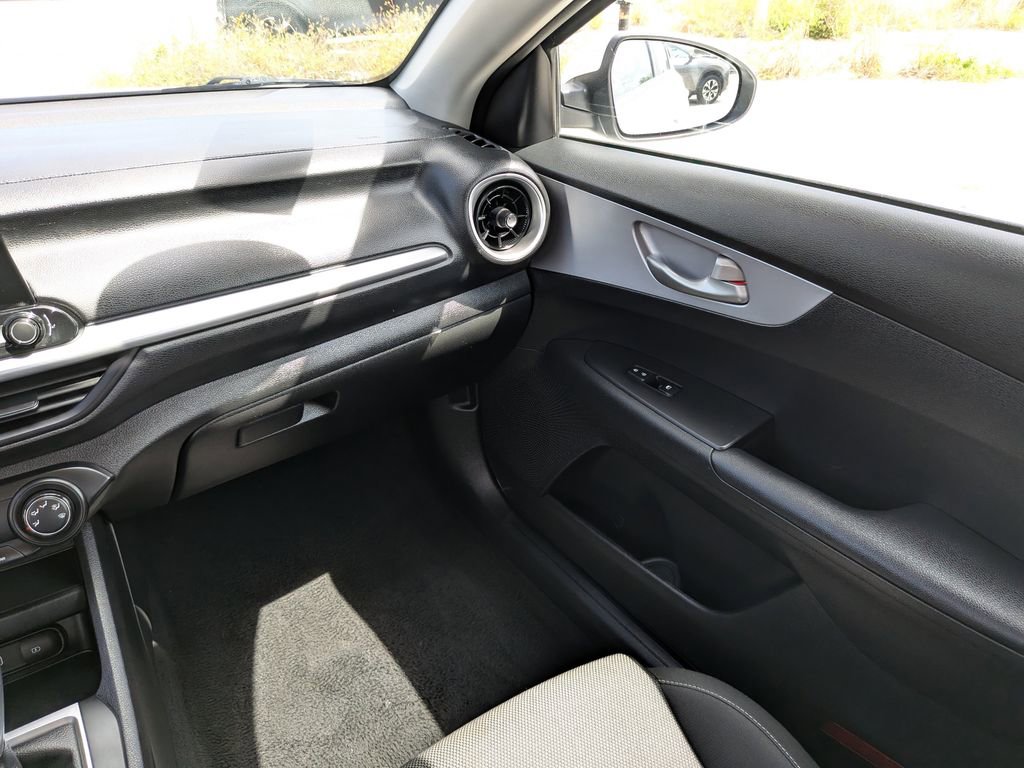 Certified 2024 Kia Forte LXS FWD image 16