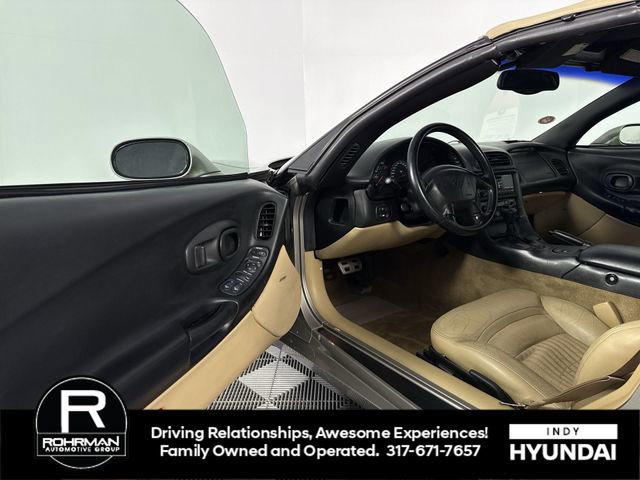 Used 2001 Chevrolet Corvette Convertible w/ Preferred Equipment Group2 image 11